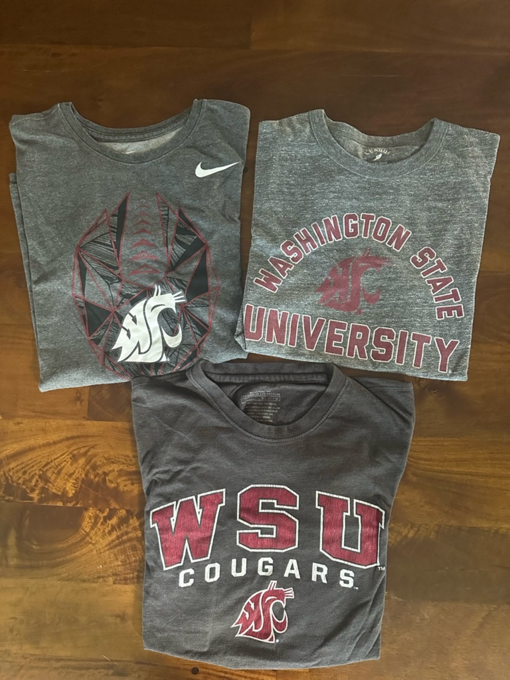 3 Washington State WSU Cougars t-shirt BUNDLE Size M